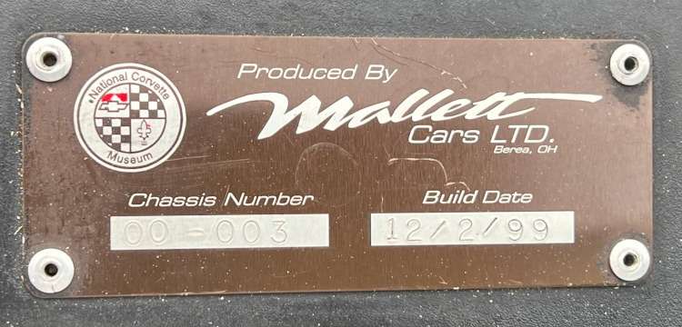 The official plate showing chassis number and build date for this Mallet car.