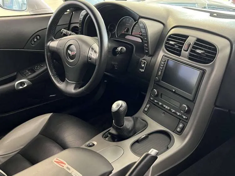 2007 Corvette Z06 interior, cockpit, dashboard, steering wheel, manual transmission, center console, Vettes of Atlanta Magazine photo