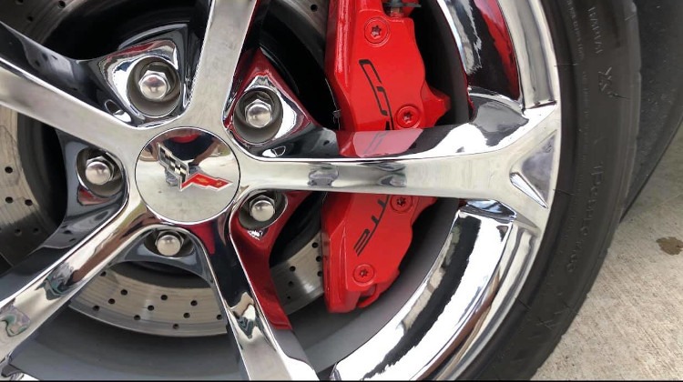 C6 Corvette rims and brake calipers