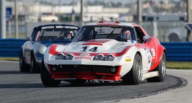 Corvette in front during SVRA racing action