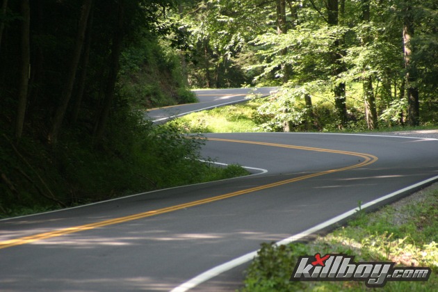 Empty winding road on the Tail of the Dragon