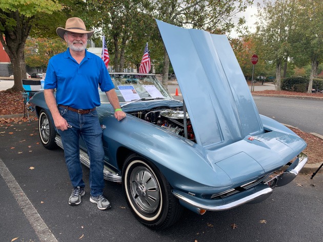 1964 Silver Blue second-generation Corvette