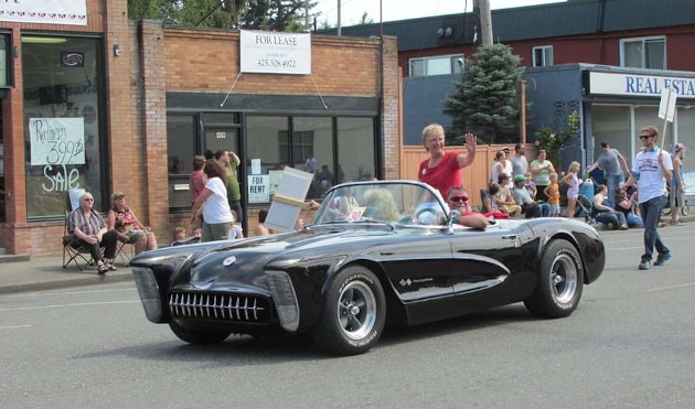 1957 black custom Corvette in Oregon parade