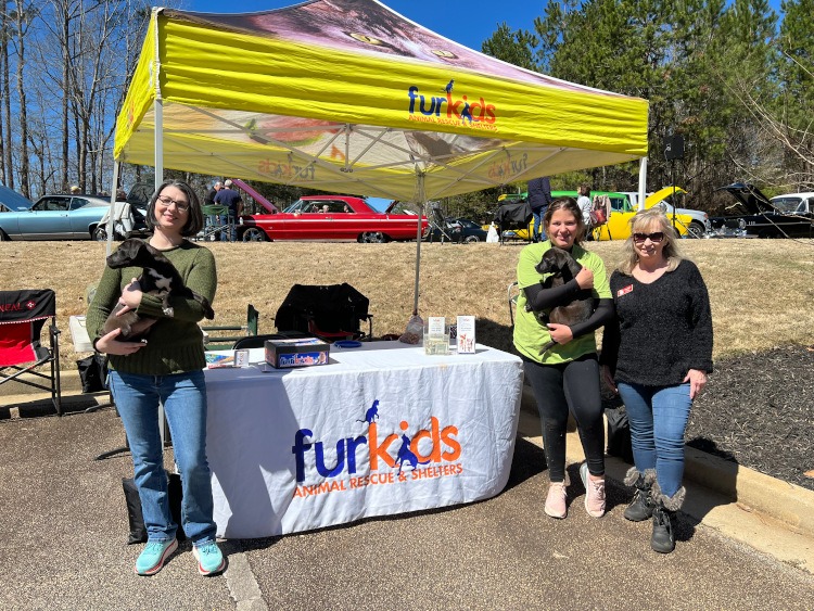 FurKids animal rescue booth