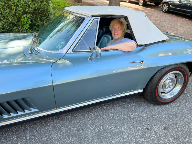 A second-generation 1967 blue Corvette roadster.
