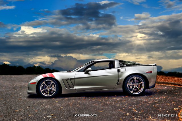 2013 sixth-genration silver Corvette coupe