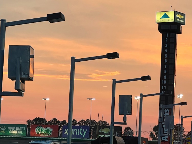 Sun settles at the Atlanta Motor Speedway
