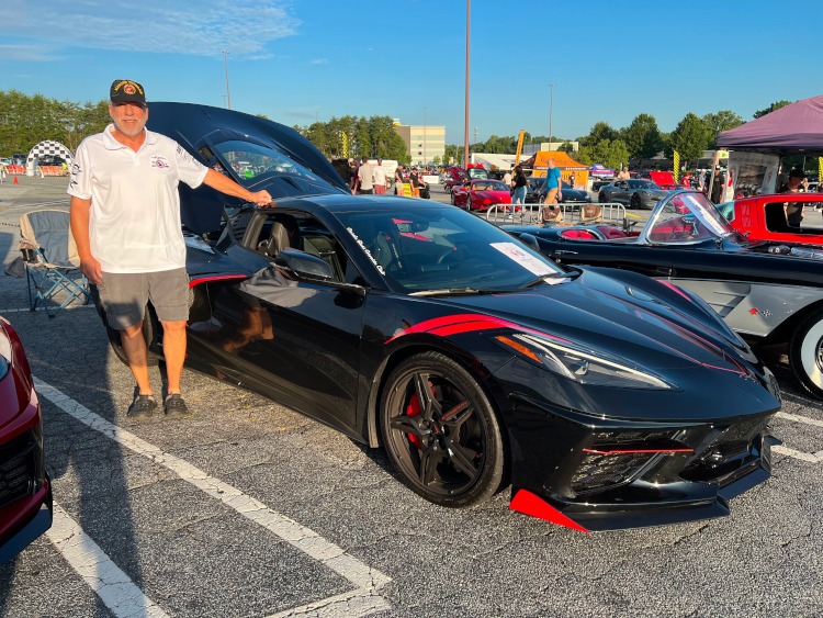 Black eighth-generation Corvette coupe