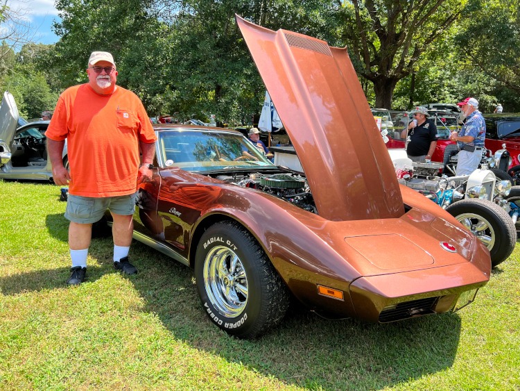 C3 1974 brown Corvette show car