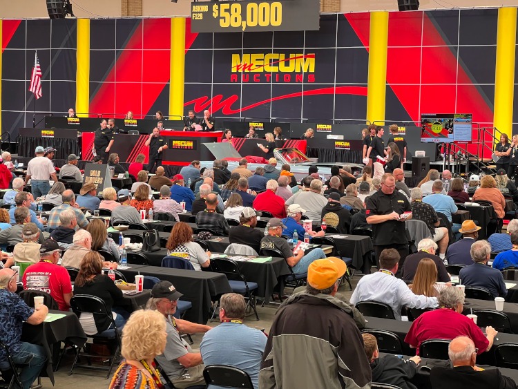 Crowd at Mecum Auction in Chattanooga, Tn.