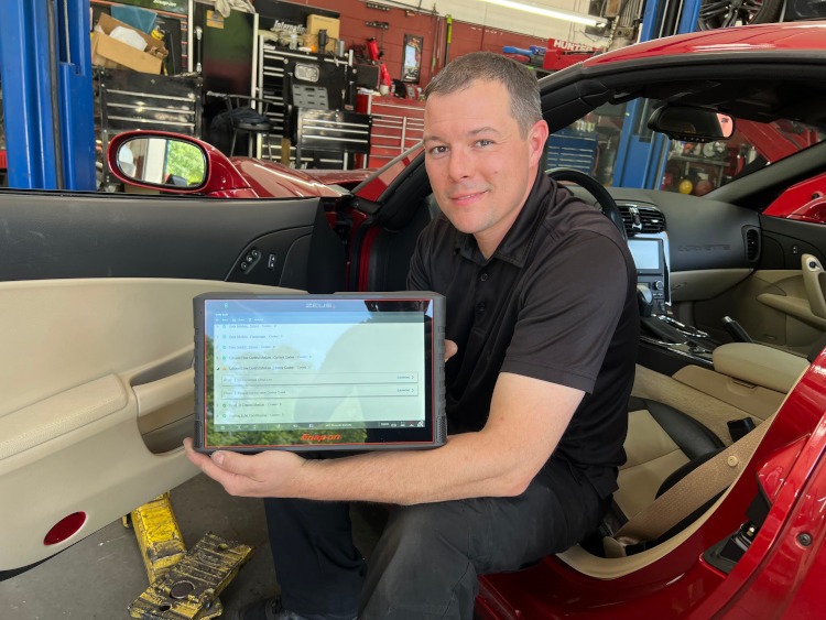 Computer tablet for auto repair