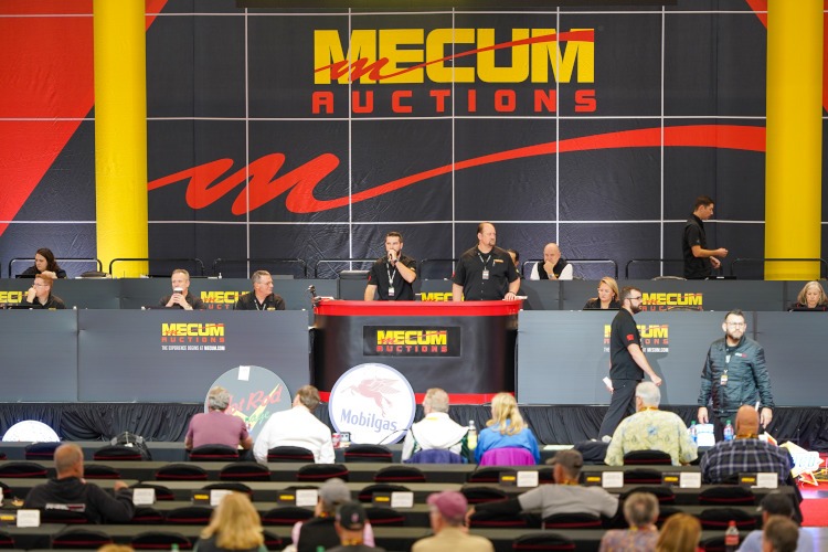 Looking at the Mecum Auctions main stage.